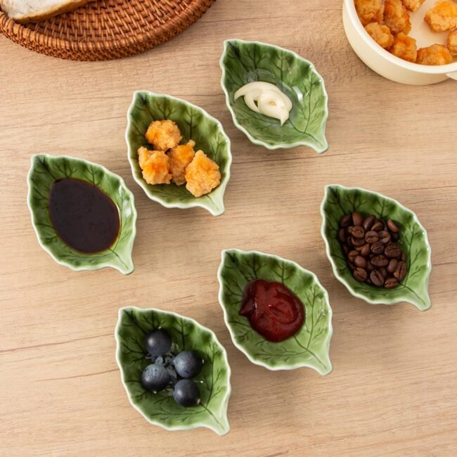 Green Leaf-Shaped Ceramic Soy Sauce Bowls